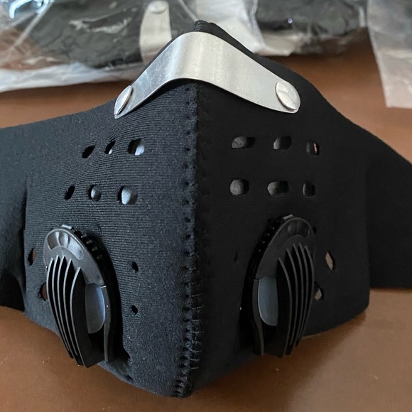 Face Mask - Picture 8 of 11